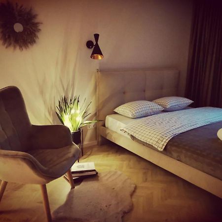 Cosy Old Town Apartment Клайпеда Экстерьер фото